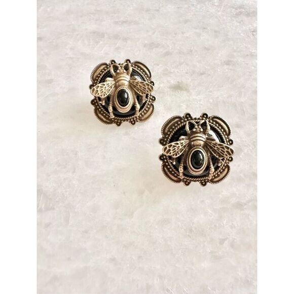 Black and aged gold color bumblebee stud earrings - Picture 1 of 2